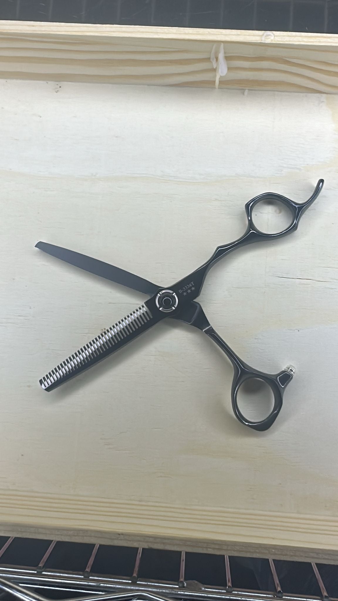 Kashi shears - Barbers - Magnus Barber Supply — Magnus Supply