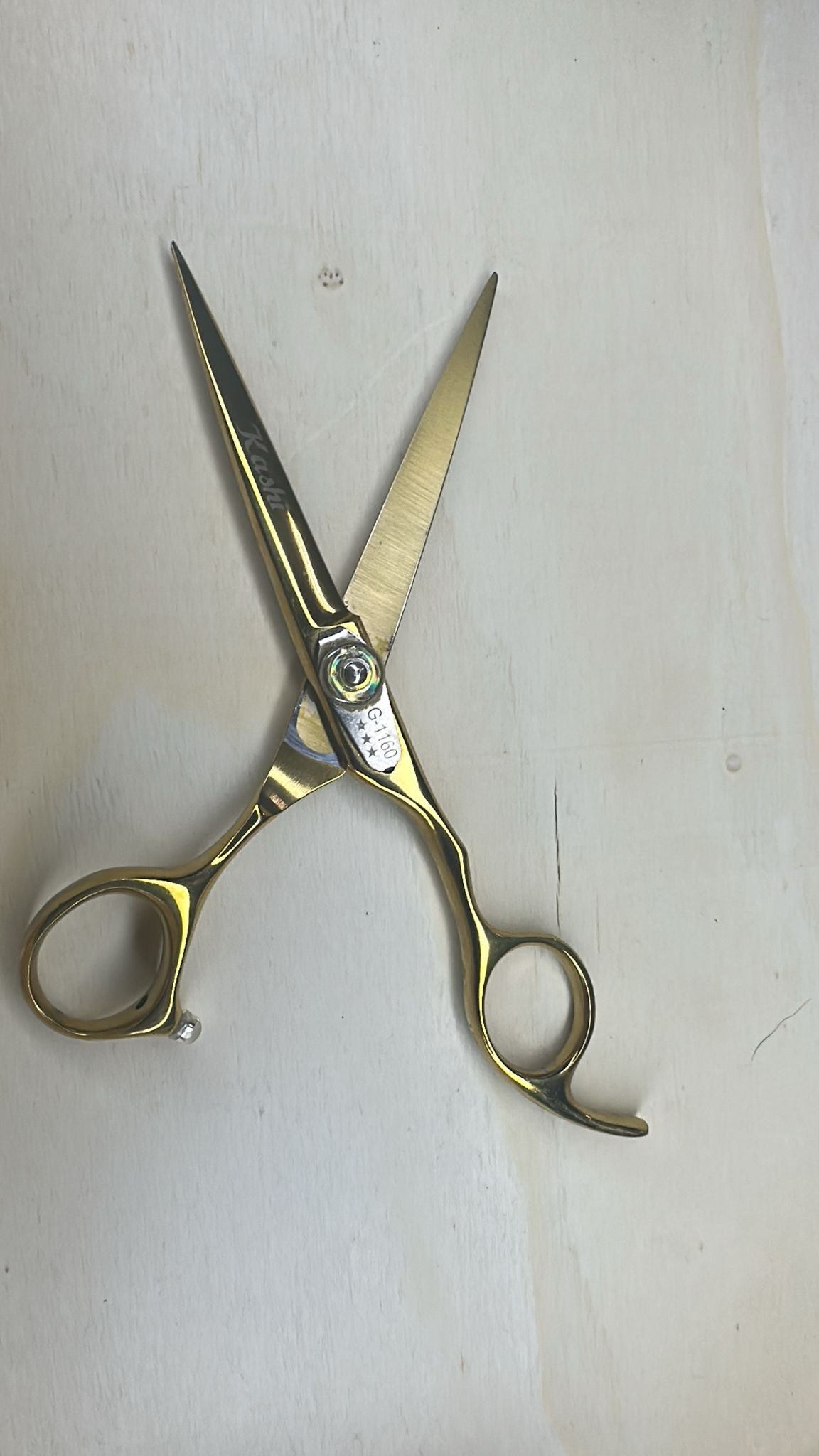 Kashi shears - Barbers - Magnus Barber Supply — Magnus Supply