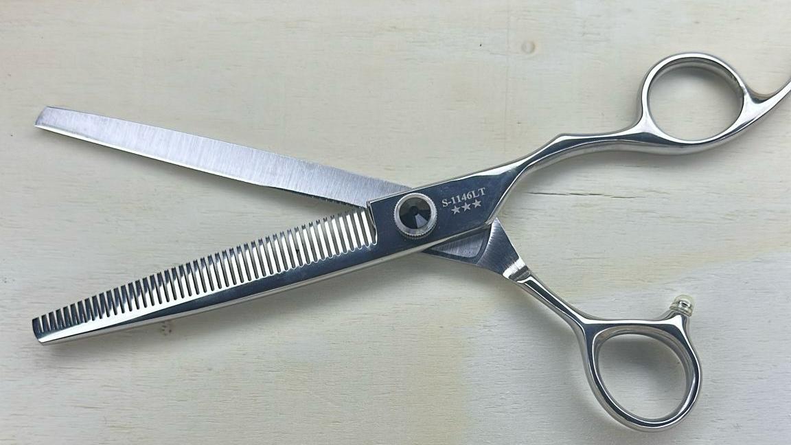 Kashi shears - Barbers - Magnus Barber Supply — Magnus Supply
