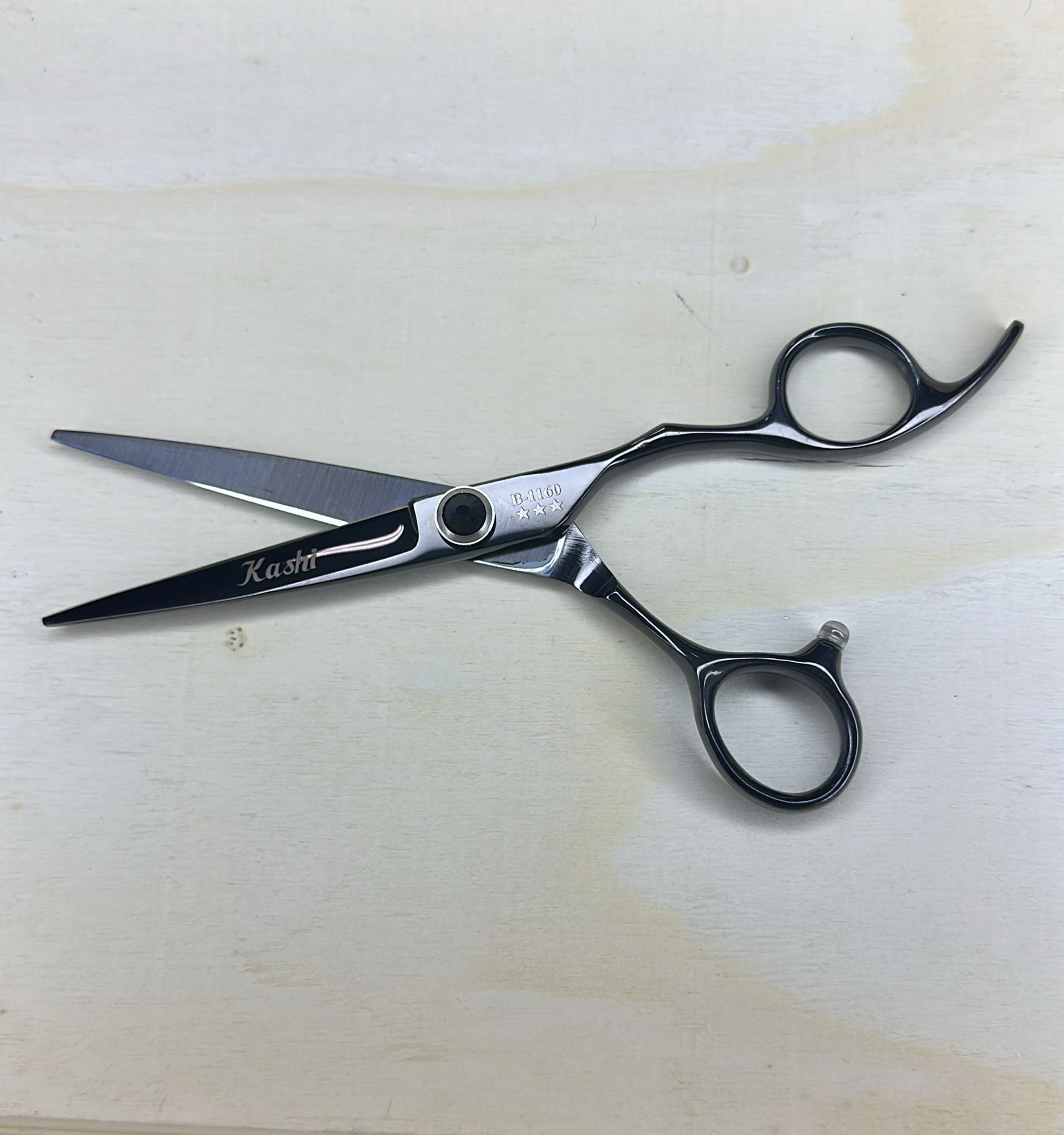 Kashi shears - Barbers - Magnus Barber Supply — Magnus Supply