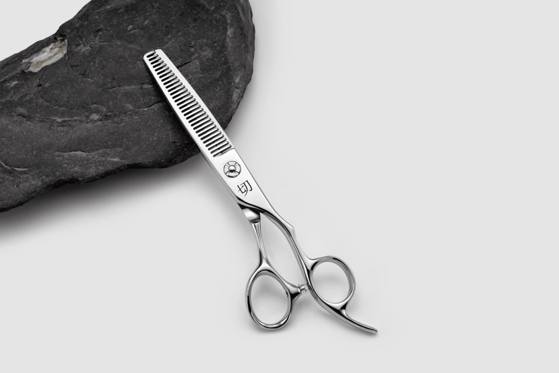 Kiru 6" Texturizing Shear | 30% Cut Rate | Japanese SUS440C Steel - Magnus SupplyKiru